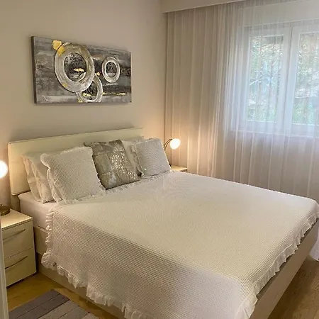 Sole Apartment *